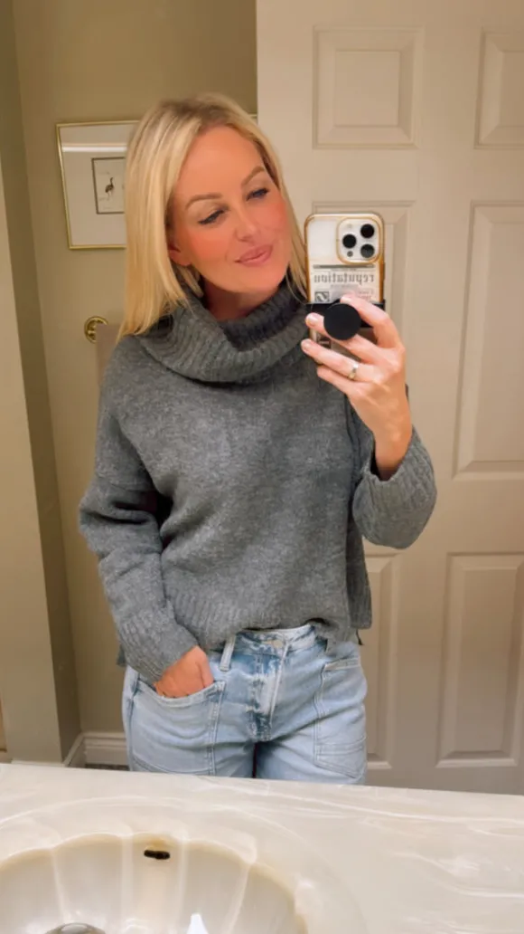 molly_soft_fit_turtleneck_0.webp Molly Soft Fit Turtleneck Sweater