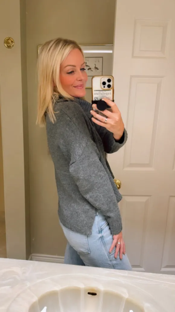 molly_soft_fit_turtleneck_1.webp Molly Soft Fit Turtleneck Sweater