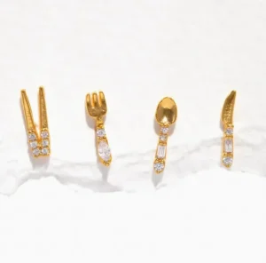 Table For One Stud Set